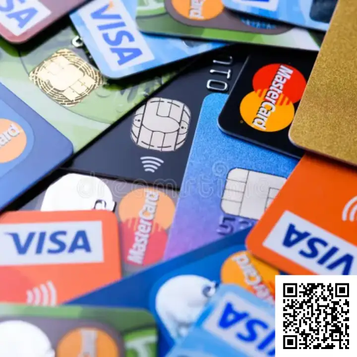 Сканируйте qr код и оформите моментальную дебетовую карту Сканируйте qr код и оформите моментальную дебетовую карту
