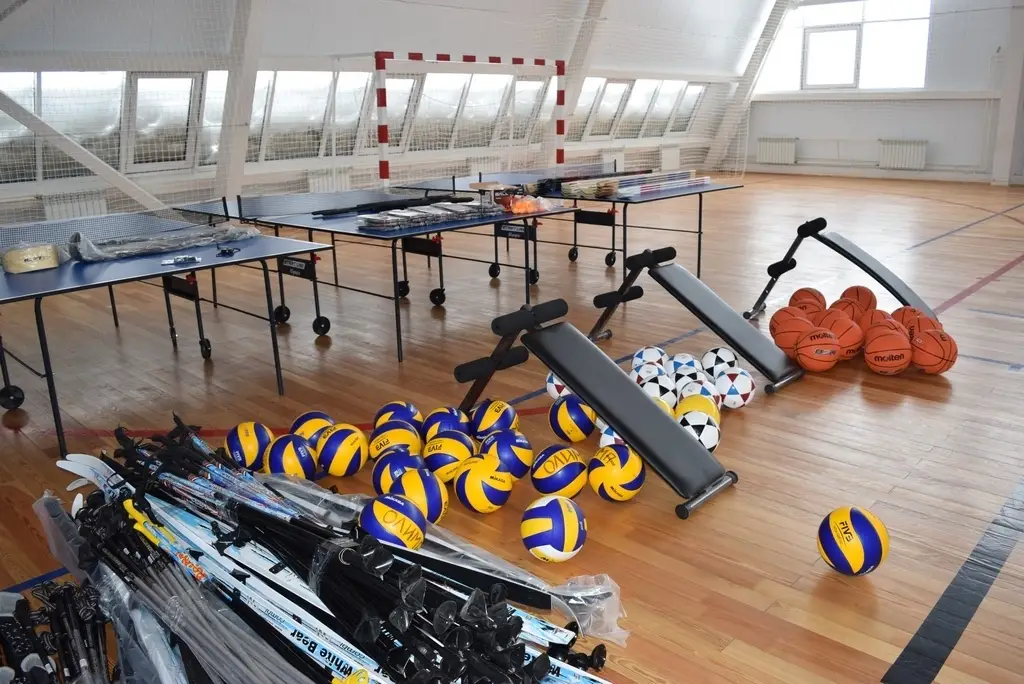 Спортивная школа, инвентарь