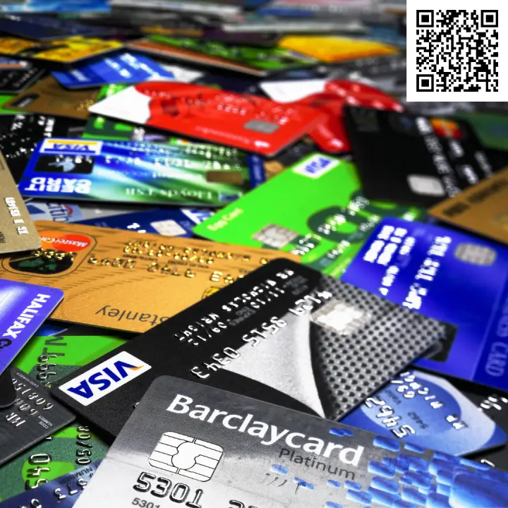 Сканируйте qr код и оформите дебетовую карту Сканируйте qr код и оформите дебетовую карту