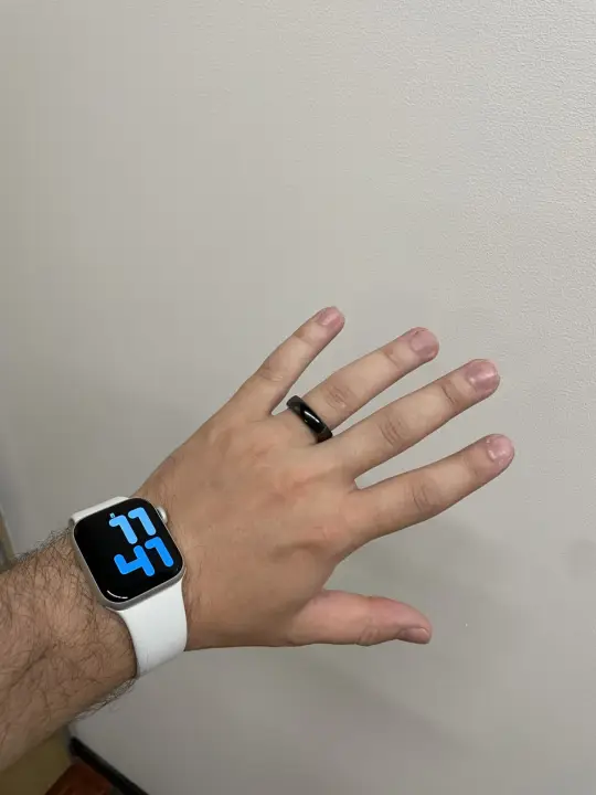 Как выглядит кольцо на руке